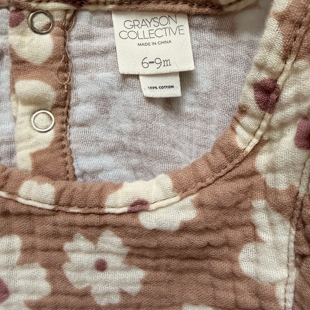 Grayson Collective 6-9m Bubble Romper - Picture 2 of 4